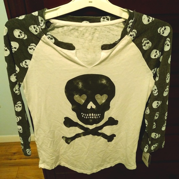 Women's Grayson Threads skull & cross bones top - Picture 1 of 1